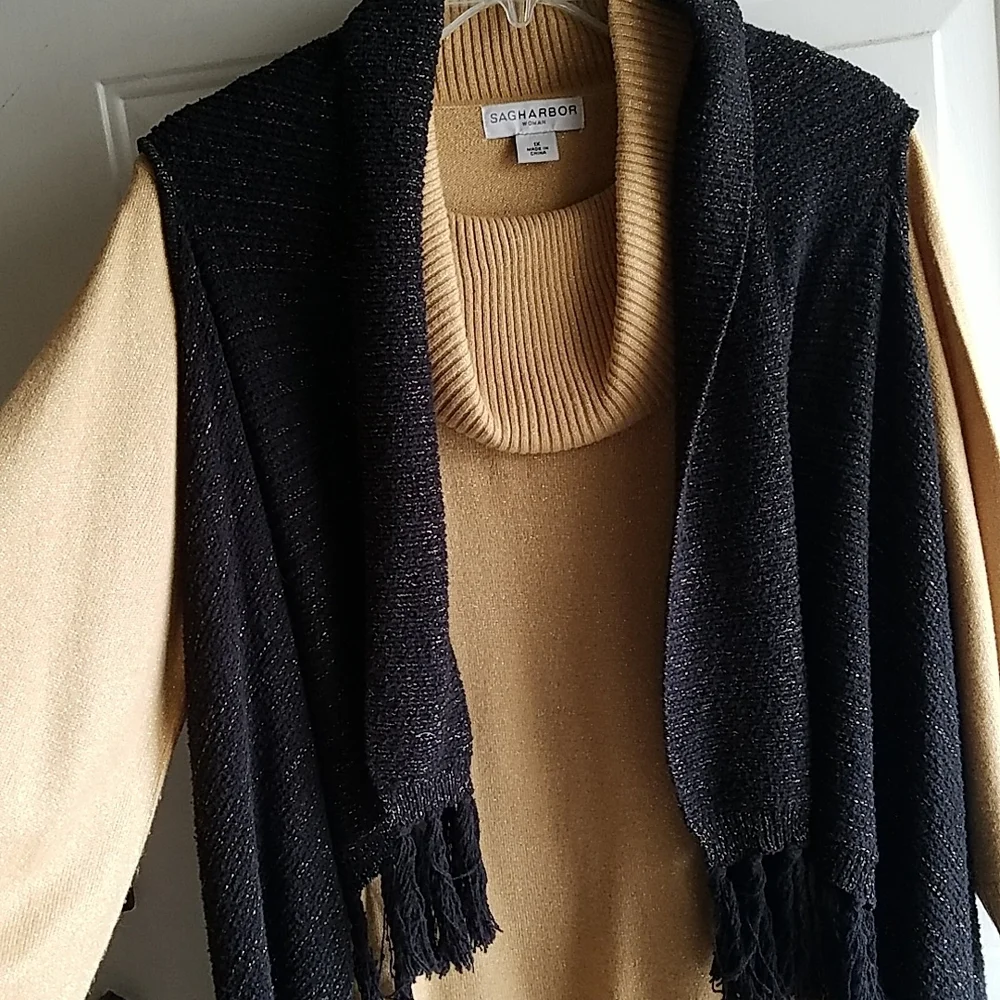 Avenue, Black Chunkie Cardigan with gold Thread shimmers, sweater, Sz 14/16 - Picture 2 of 11